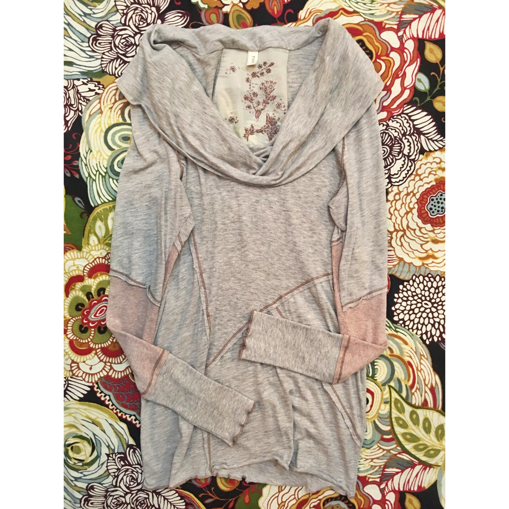 G - Tiny Cowl Neck Pullover